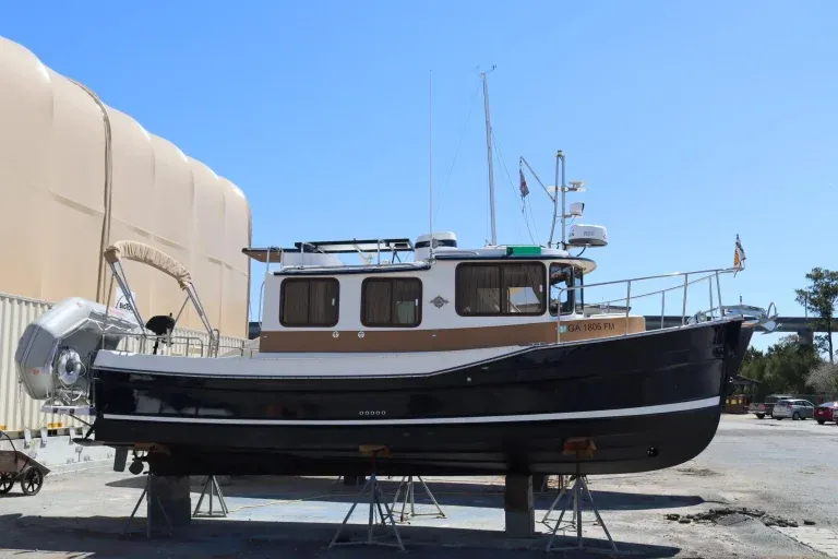 2015 Ranger Tugs R-27 pocket cruiser for sale in Savannah, GA, serving buyers from Bluffton to St. Simons