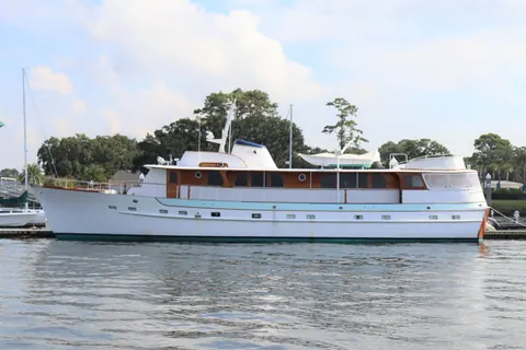 85-foot 1958 Broward motor yacht sold by Donnelly Yachts, Savannah GA